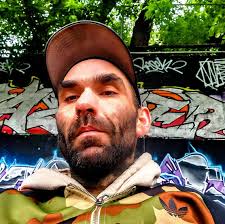 Is Johnston Canyon free to visit?