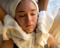 Ahhh so relaxing 🧖‍♀️♥️ #esthetician #skincare #greenvillesc #spaday  #yeahthatesthetician #estheticsbynatalie #pamperyourself