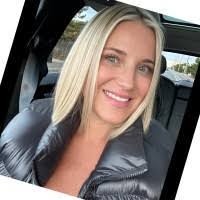 Kimberly Pitre's Instagram, Twitter & Facebook