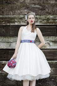 Die letzte stufe wird mit einem satinschrägband doppelt umsäumt. Aktuelle Brautkleid Kollektion 2021 Jetzt Entdecken Petticoat Brautkleid Kleid Hochzeit Elfenbein Hochzeitskleid