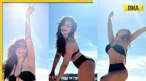 Sexaholic actress Shama Sikander's video and photos in sexy bikini at a  Dubai beach go viral, watch