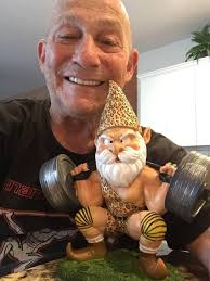 Looks like touching kids runs in the family 🤢 Connie Vincent Sieveking  Fred Sieveking How was these “Sieveking Men” raised?