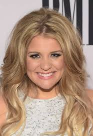 American Idol Singer Mourns Death of 19-Year-Old Sister