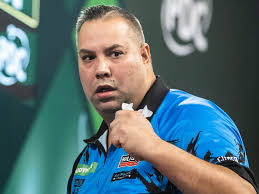 Wattimena plaatst zich voor tweede ronde WK darts, titelhouder Humphries  wint ook