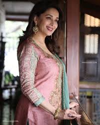 Madhuri Dixit Tit Boobs (3265386) - HD Wallpaper & Backgrounds Download