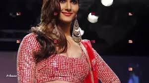 It is different from indecent exposure or flashing, as the latter ones imply a deliberate exposure. Photofunmasti Top Wardrobe Malfunction Pics Of Bollywood Actresses Cute766