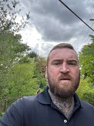 I've been lurking here for a little while. Can I tap the hive mind for  advice? I've agreed to a event that seems pretty stupid to me, I'm not a  runner I'm