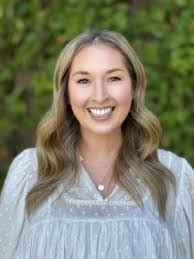 Kelly Brammer's Instagram, Twitter & Facebook