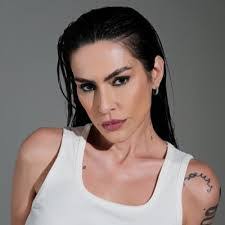 Erika Barrios's Instagram, Twitter & Facebook