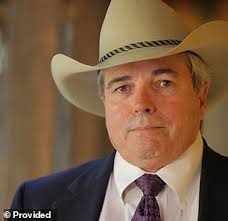 Always check for filters before logging on. Texas Lawyer Who Became A Viral Hit After A Using A Kitten Zoom Filter Is Happy To Laugh At Mishap Daily Mail Online