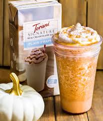 Share the love by mixing up a big batch of this pumpkin spice coffee mix and giving it to friends as a gift. Pumpkin Spice Frappe Mon Petit Four