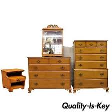 Check spelling or type a new query. Vintage Beals Maine Arce 4 Pc Conjunto De Espejo De Pecho Tocador Mesita De Noche Dormitorio Ebay