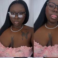 You know outside fun when the person who don't twerk start twerking 😅🤣