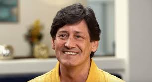 David is so ridiculously cringe. What makes it worse is he's arrogant about  his delusions. He's so cringe in the 90 Day Strikes Back episodes. When  everyone was joking about the cardboard