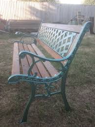 For long lasting coverage, i chose an oil base satin enamel for painting my outdoor furniture. Restored 4ft Garden Cast Iron Bench In Mendip Fur 60 00 Zum Verkauf Shpock De