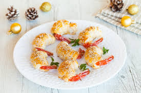 Oggi possiamo permetterci anche cibi esotici, completando la normale dieta con piatti dei diversi paesi. Menu Di Capodanno 25 Ricette Perfette Per Il Cenone Cucchiaio D Argento