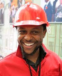 Eff leader juliua malema and eff spokesperson mbuyiseni ndlozi are currently being prosecuted in the randburg magistrate's court for the alleged assault of a south african police service (saps). Zimeye On Twitter Sa Women Beg Handsome Eff Spokesperson Mbuyiseni Ndlozi Not To Get Married Https T Co 5xu7twagfq Via Zimeye