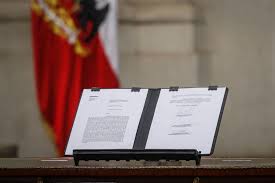 Aportes para la discusión • fecha, procedimientos que los convencionales una de las primeras tareas de la convención constitucional será dictar su reglamento de votaciones, el que además debería definir la estructura y reglas de funcionamiento de la convención. Vb Rw0r O0jt4m