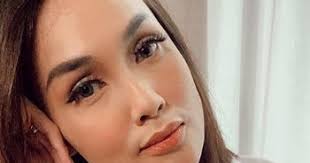 Pasangan suami istri demian aditya dan sara wijayanto kerap dikenal dengan konten horor di kanal youtube milik keduanya. Profil Biodata Biografi Dan Fakta Lengkap Sara Wijayanto Paranormal Paling Cantik Dan Seksi Di Indonesia Kpop Squad Media All About K Pop And Intermezzo