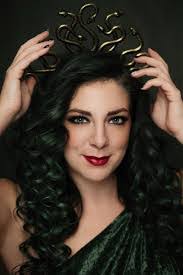 Lisa Damico's Instagram, Twitter & Facebook