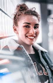 Karlie Fisher's Instagram, Twitter & Facebook