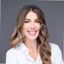 This past Sunday I graduated Summa Cum Laude from Sacred Heart University  with a Bachelors of Arts in Media Arts, concentration in Performing Arts,  as well as a film minor and a