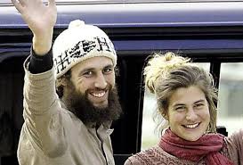 In Pakistan entführtes Polizistenpaar veröffentlicht Buch