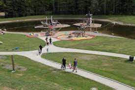 Der große gaisweiher liegt umgeben von wäldern nördlich von flossenbürg im oberpfälzer landkreis neustadt. Badelandschaft Freizeit Und Camping Gaisweiher