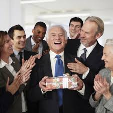 Farewell gift ideas that will win your colleague's heart. Say Goodbye To Your Boss With A Memorable Gift 15 Farewell Gifts That Any Boss Will Like To Receive Updated 2021