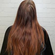 Masquer les cheveux blancs, raviver une teinte naturelle ou changer complètement la teinte de vos cheveux, c'est possible grâce à une coloration l'utilisation de colorants pour cheveux a été suspectée d'augmenter les risques de cancer. Tout Ce Que Vous Devez Savoir Pour Couvrir Les Cheveux Blancs Wella Professionals