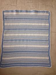 Fertig Ist Die Babydecke Die Umrandung Ist Aus Halben Stabchen Und Sternchenmuster O Schon Stricken Babydecke Hackeldecke