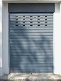Quel Materiau Pour Fabriquer Son Volet Roulant Bois Pvc Ou Alu En 2020 Volet Roulant Volets En Aluminium Volet