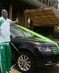 Adenuga lives in his mansion in banana island, lagos, nigeria. Mike Adenuga Set To Present Range Rover Toyota Camry To Stephen Keshi The Nigeria Voice