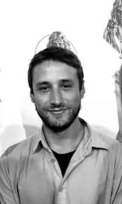 Léonard Stern : “Un bon agent, c'est un agent qui se bouge concrètement  pour son talent. Qui lui fait rencontrer du monde, qui le met en relation  avec d'autres talents, qui ne