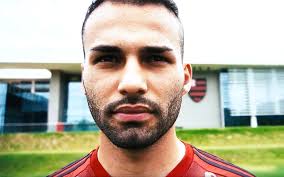 Thiago maia (born 23 march 1997) is a brazilian footballer who plays as a central defensive midfielder for french club losc lille. Mercado Da Bola Dupla De Laterais No Gremio Thiago Maia Apresentado No Fla E Cazares De Saida Do Atletico Mineiro Jornal Correio Do Sul