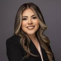 Laura Navarro's Instagram, Twitter & Facebook