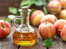 Un medico in pensione, di quelli che non ne nascono più ,mi ha detto che con il buon aceto fatto in casa (rigorosamente fatto in casa dal vino) si possono fare gli impacchi per l'artrosi / artrite : Aceto Alla Frutta Fatto In Casa Come Fare Gli Aceti Aromatizzati Alla Frutta Ilgiardino
