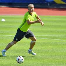 In der vorbereitung hat sich eine stammelf herauskristallisiert. Em 2016 Joachim Low Aussert Sich Zur Aufstellung Deutschland Gegen Frankreich Fussball Em