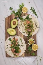 Rezept Schnelle Lachs Guacamole Wraps Mit Organic Wraps Rezept Fruhlingsrezepte Superfood Rezepte Guacamole