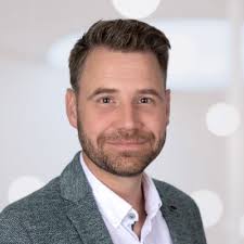 Gisteren mijn proefschrift verdedigd in de Aula van de UvA. Het was een…