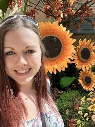 Jodie Oakes's Instagram, Twitter & Facebook