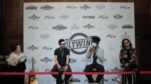 Pria yang lebih dikenal dengan nama gofar hilman itu membuat pengakuan mengejutkan soal. Kelanjutan Kisah Cinta Beda Agama Elmatu Dituangkan Dalam Lagu Bukan Dia Untukku Tribunnews Com Mobile