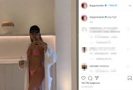 Denomen duygu özaslan çektiği makyaj videolarıyla tanındı. Duygu Ozaslan In Bikinili Paylasimina Yorum Yagdi
