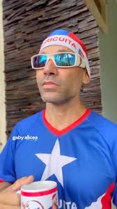 De esas pocas veces que Boricuita disfruta de un amanecer. 😁  #elboricuaesotracosa #gabyalicea #comedia ✌🏽🤪