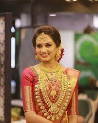 South Indian Bridal Jewellery Ideas Make Up Done By Https Www Instagram Com Ashtamudiwellness Indian Bridal Fashion Bridal Jewellery Indian Hindu Bride