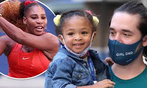 She appeared to hurt her achilles late in that match and withdrew from last week's italian. Serena Williams Plays Us Open As She S Cheered On By Husband Alexis Ohanian And Daughter Alexis Jr Daily Mail Online