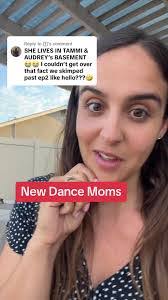 Lily Smiley's Instagram, Twitter & Facebook