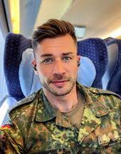 8 Army men diy's ideas