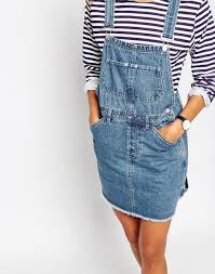 Parisian Chic French Girl Style How To Dress Like A French Woman Striped Top Gucci Loafers Hermes Oran Sandal Classic Chic Fashion Clothes Dungaree Dress