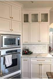 White kitchens white kitchens have always been popular among our builders' customers for creating light and inviting spaces that open up compact areas and make the most of larger ones. We Don T Think That Bright White Cabinets Will Ever Go Out Of Style Bright White Cabinets Create Kitchen Cabinets Decor Kitchen Remodel White Kitchen Cabinets